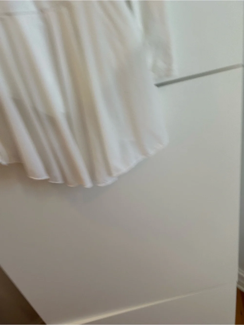 ELowel white long